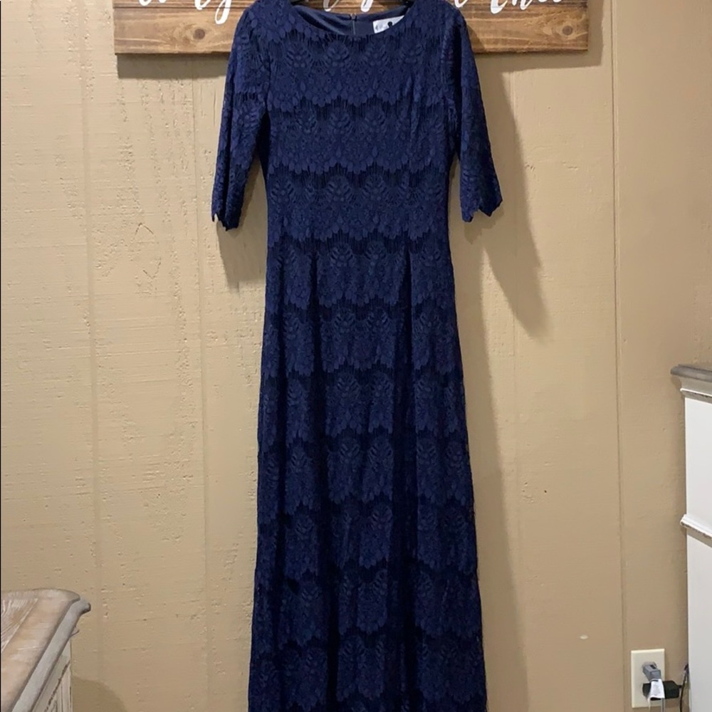 Dainty Jewell’s Night in Paris navy dress